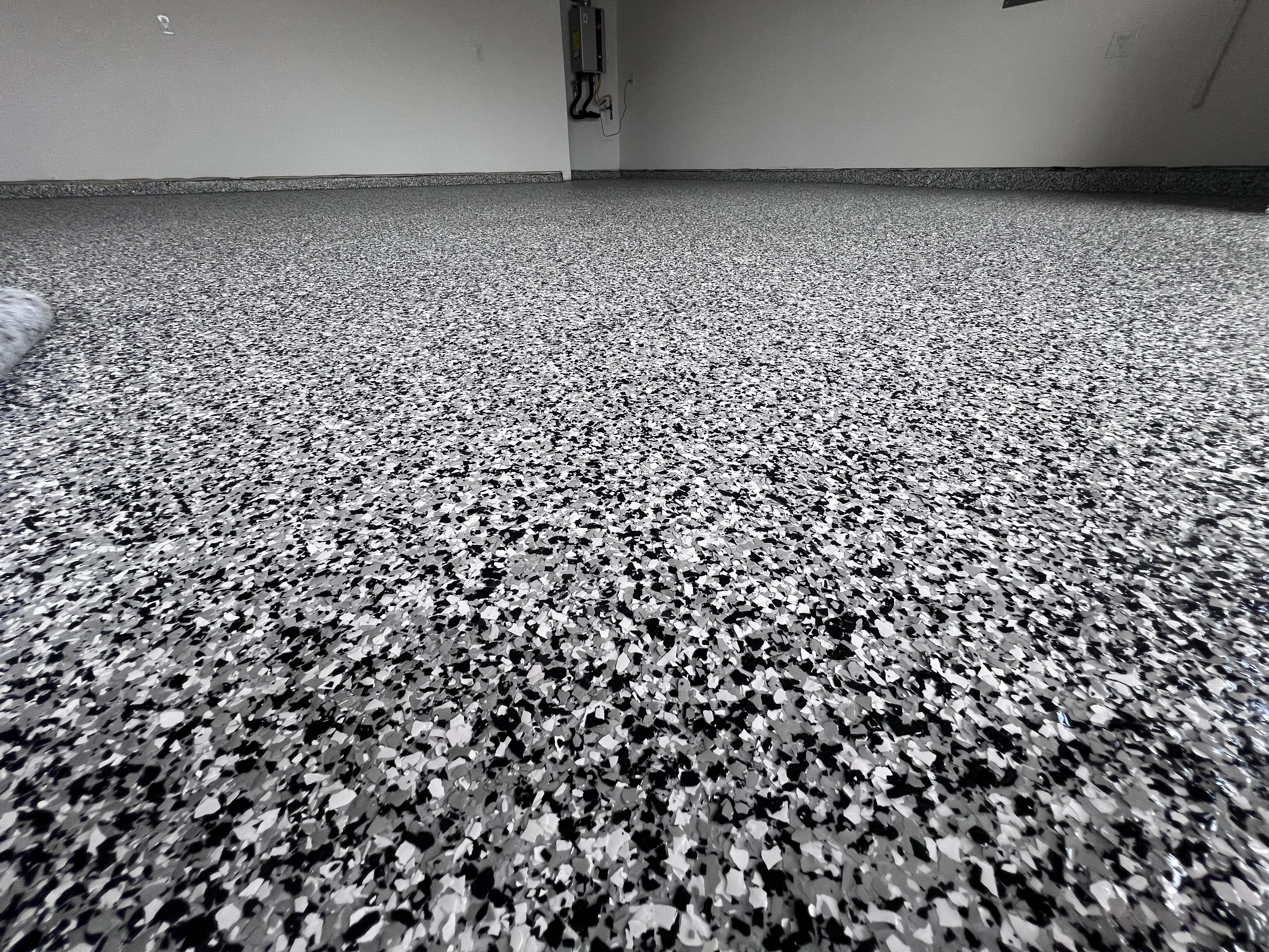Full flake epoxy floor